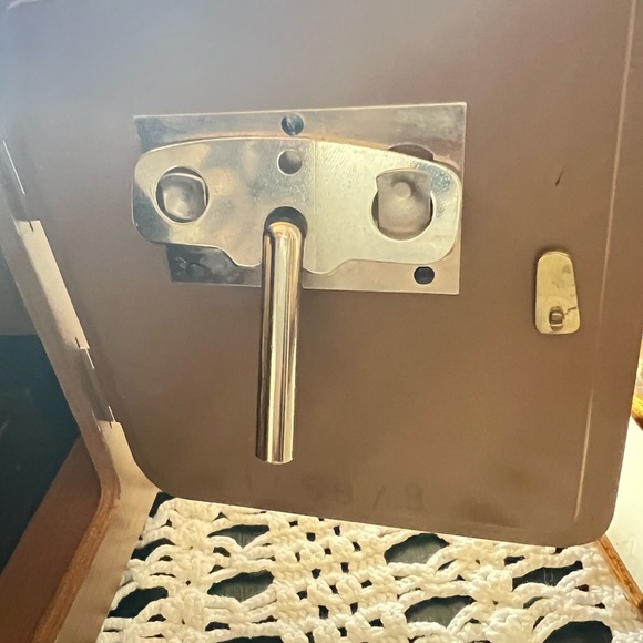 Mid-Century Modern Desk Clock - Picture 6 of 7